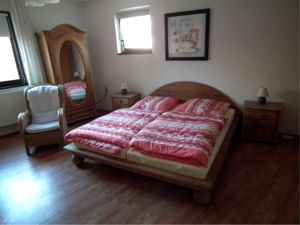 "Familienzimmer mit Hochbett und TV"